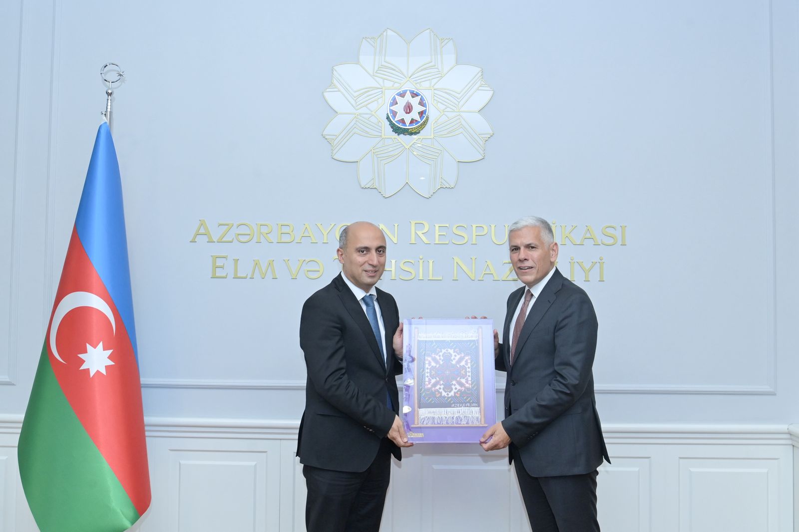 Emin Əmrullayev Özyeğin Universitetinin rektoru ilə görüşüb