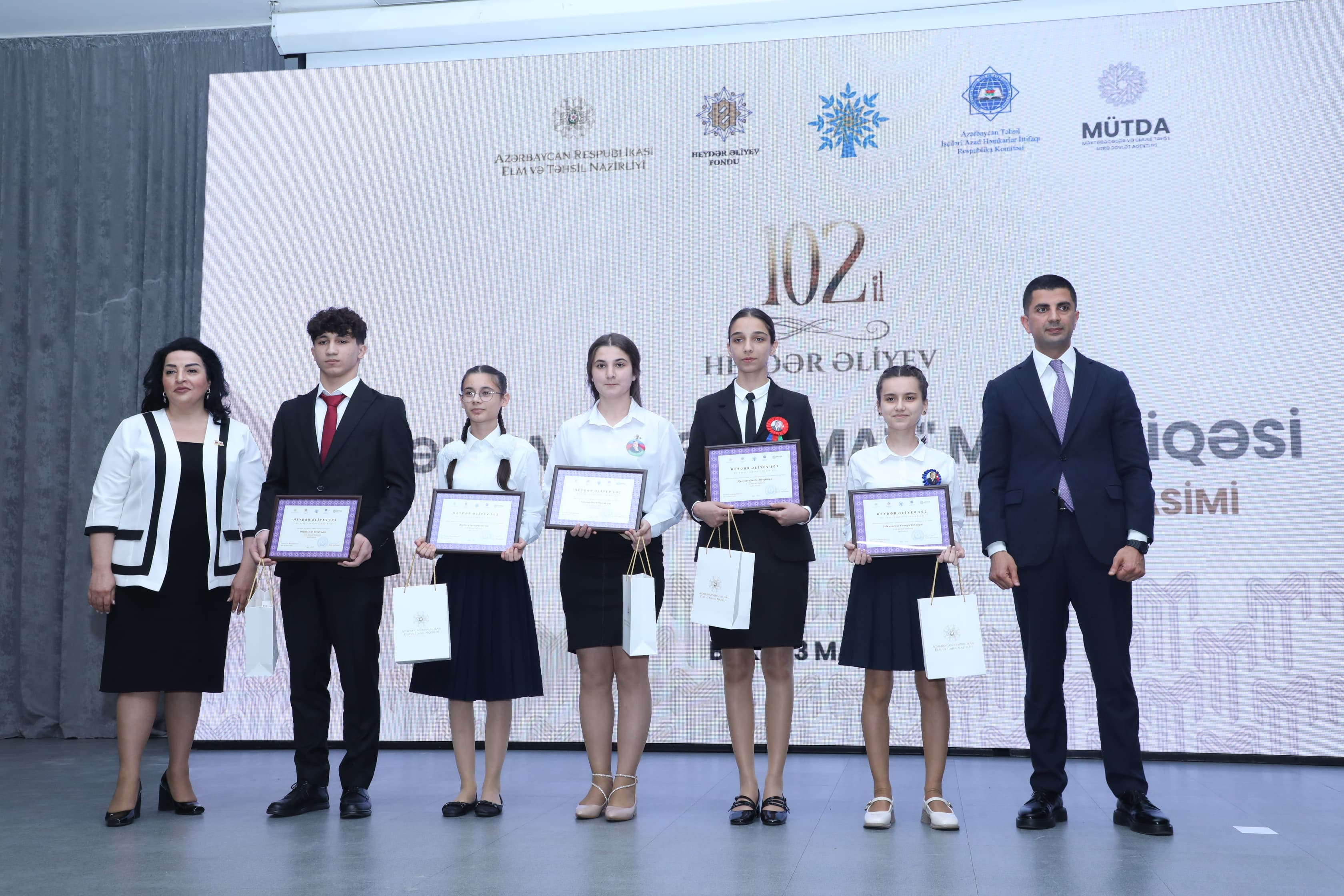 “Ən yaxşı təqdimat" müsabiqəsinin qalibləri  mükafatlandırılıb