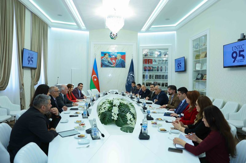 ETN yanında İctimai Şuranın üzvləri UNEC-də olublar 