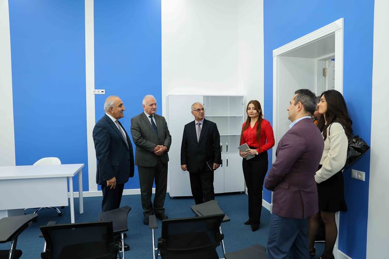 ETN yanında İctimai Şuranın üzvləri UNEC-də olublar