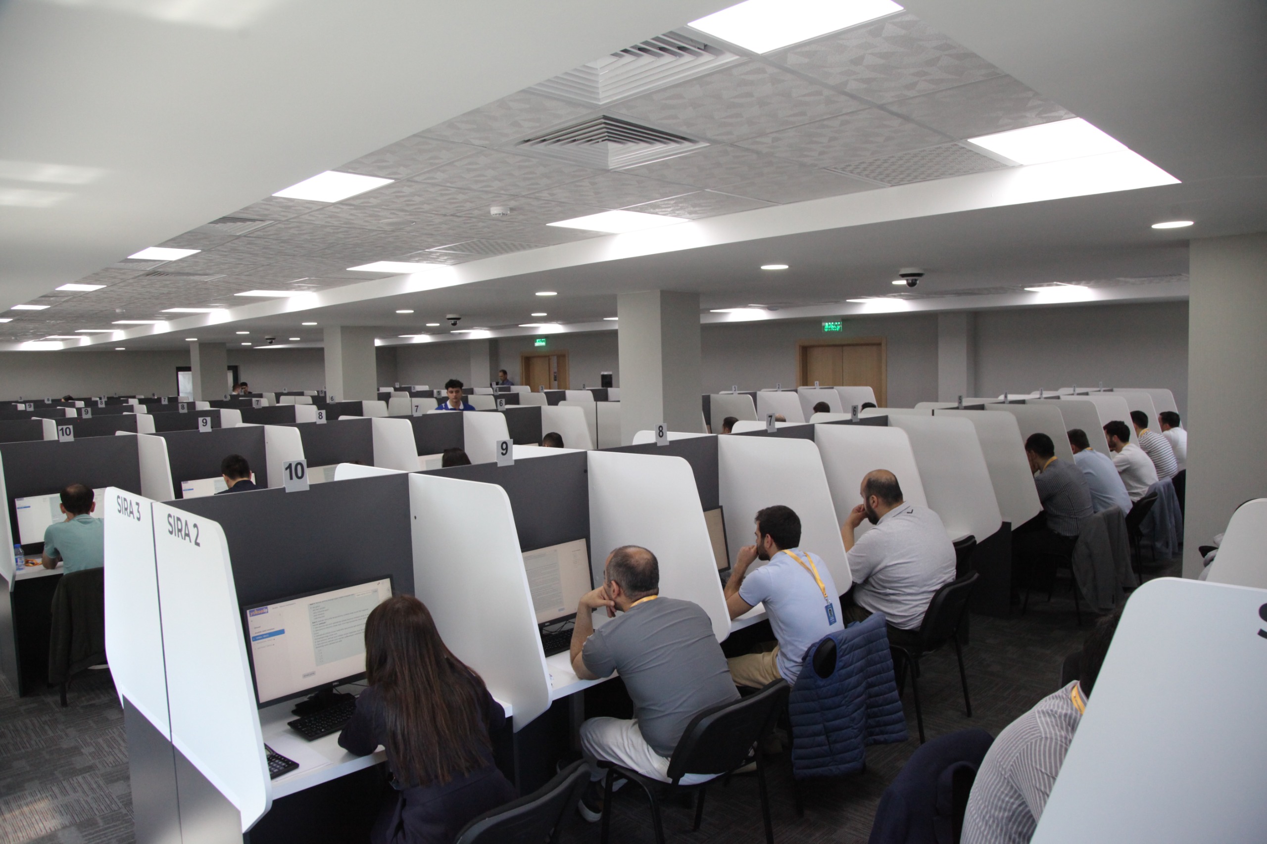 Fərhad Hacıyev: “İdarəetmə imtahanı kadr bankının formalaşmasına xidmət edir”