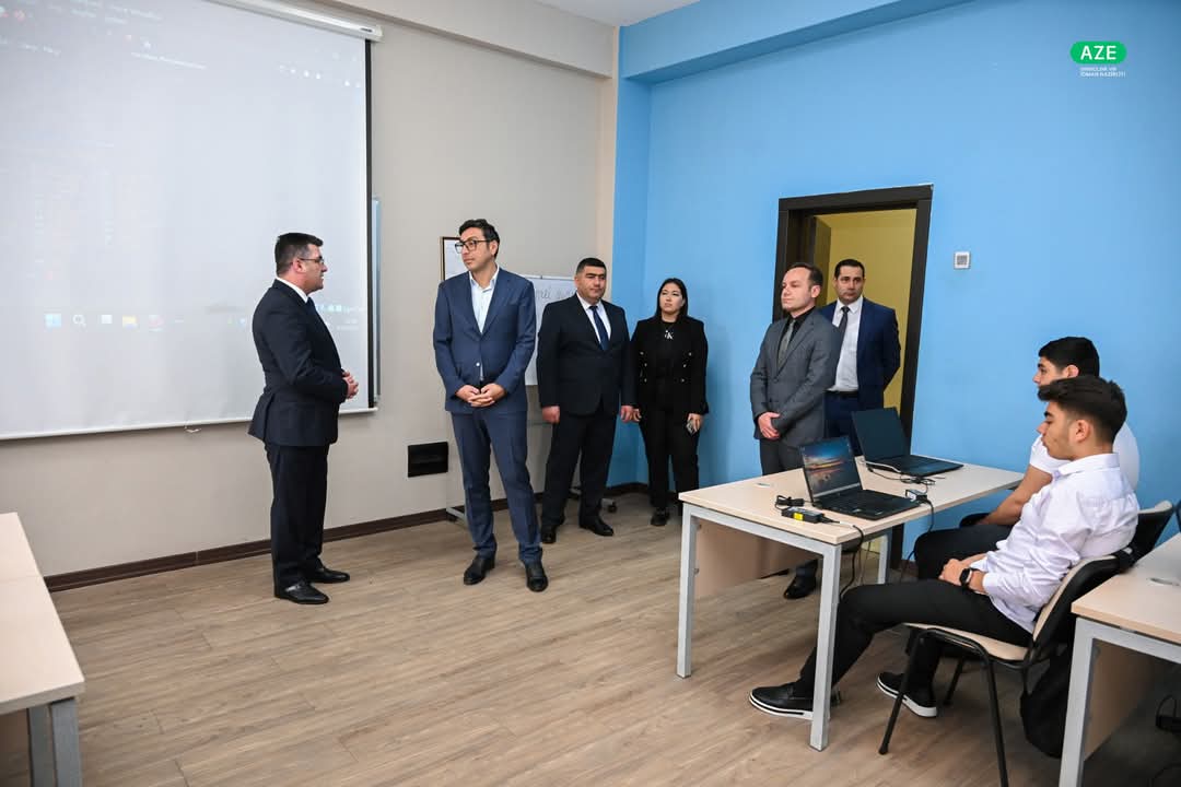 Fərid Qayıbov Qəbələ Dövlət Peşə Təhsil Mərkəzinin tələbələri ilə görüşüb