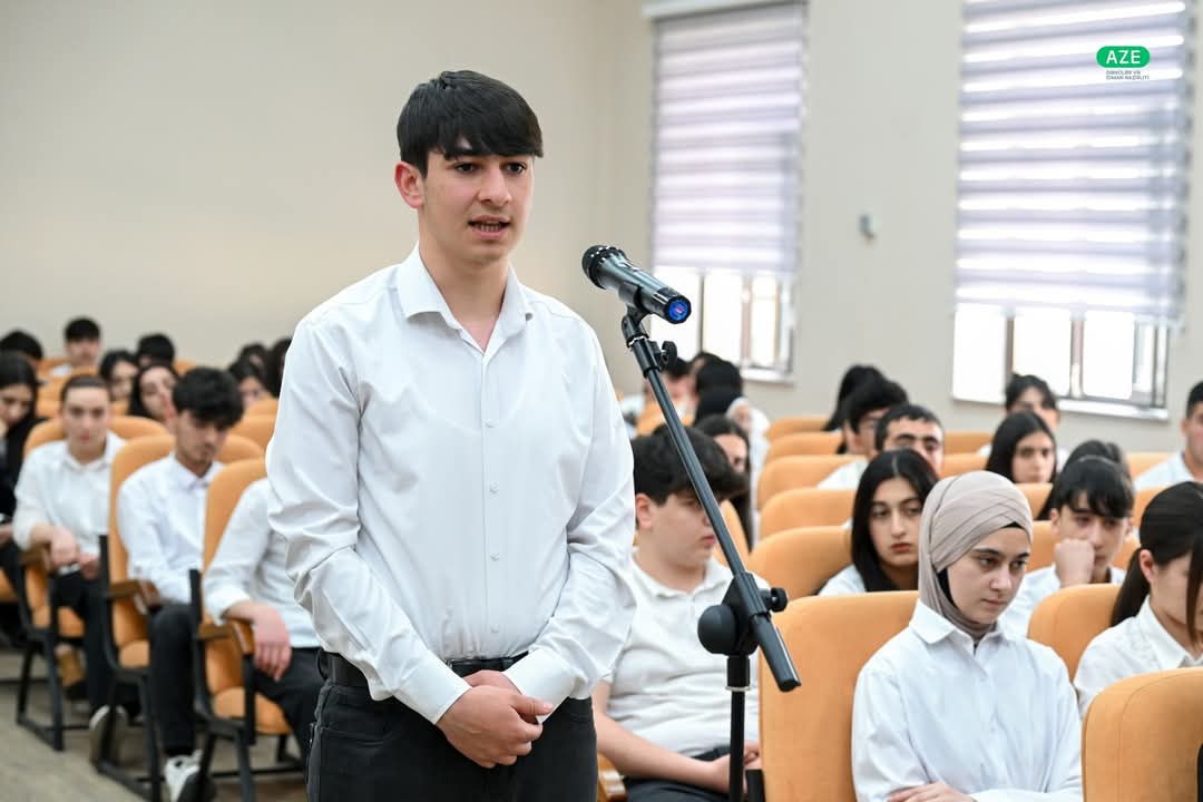 Fərid Qayıbov Qəbələ Dövlət Peşə Təhsil Mərkəzinin tələbələri ilə görüşüb