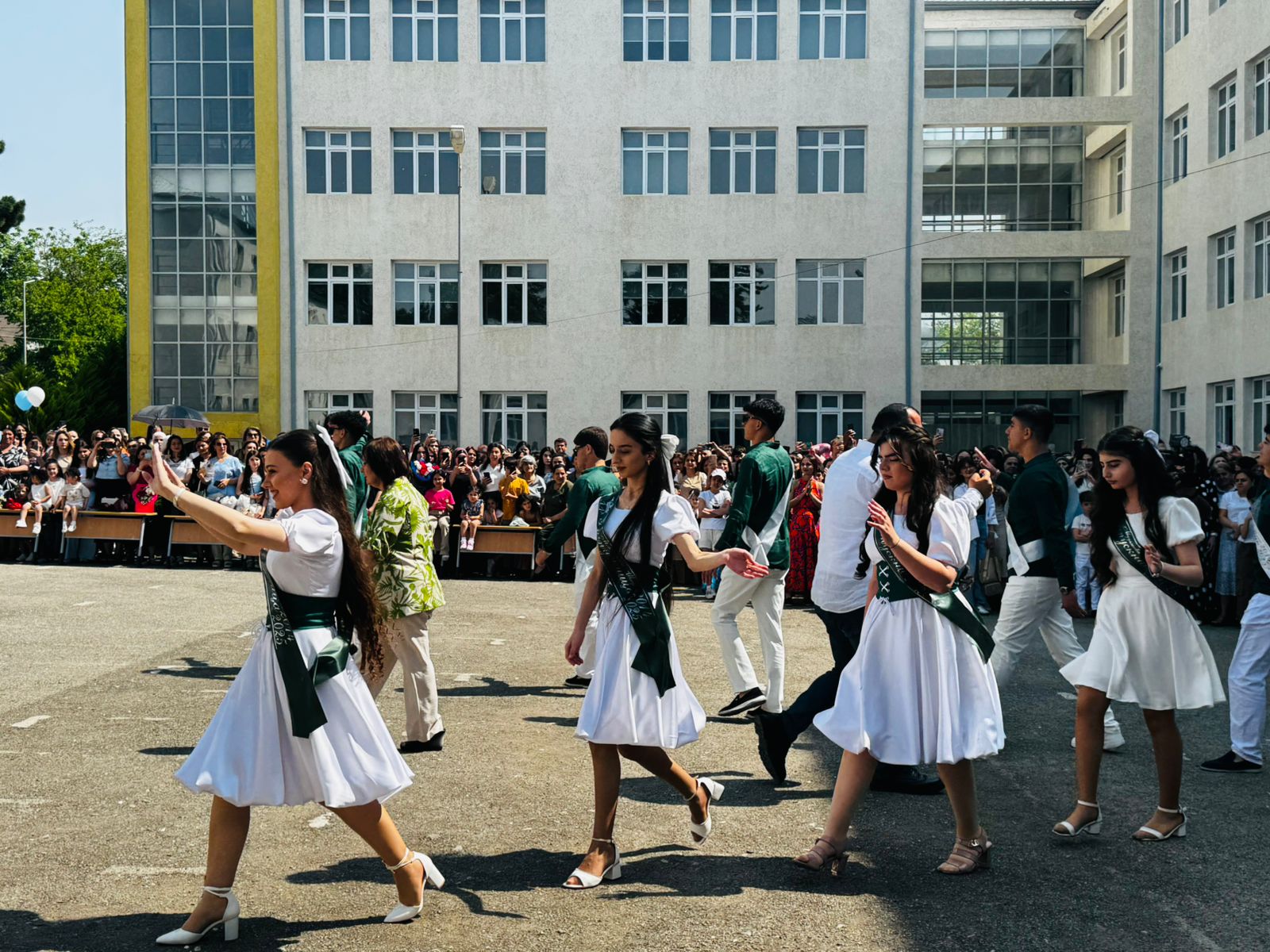 Fərzəli Qədirov Şamaxıda “Son zəng” tədbirində iştirak edib