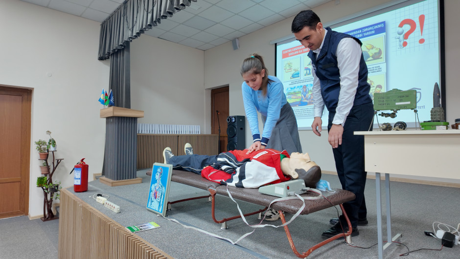 FHN işğaldan azad edilmiş ərazilərdəki məktəblərdə təlimlər keçirib - Video