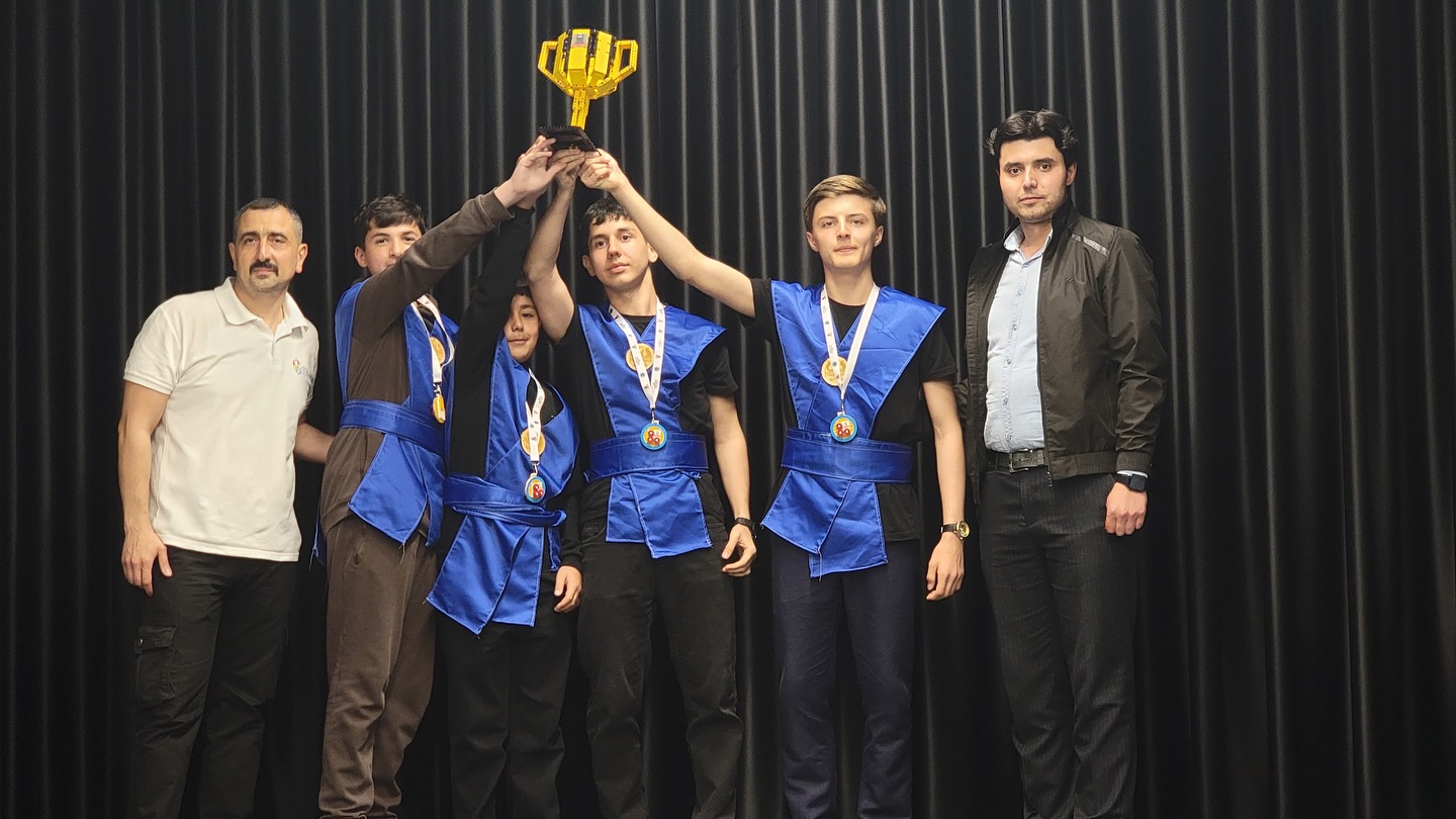 "FIRST LEGO League Challenge" yarışının qalibləri mükafatlandırılıb