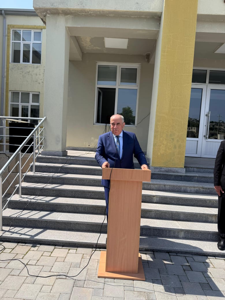 Firudin Qurbanov Qobustanda "Son zəng" tədbirində iştirak edib