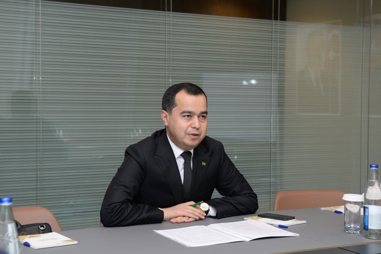 Firudin Qurbanov türkmənistanlı həmkarı ilə görüşüb