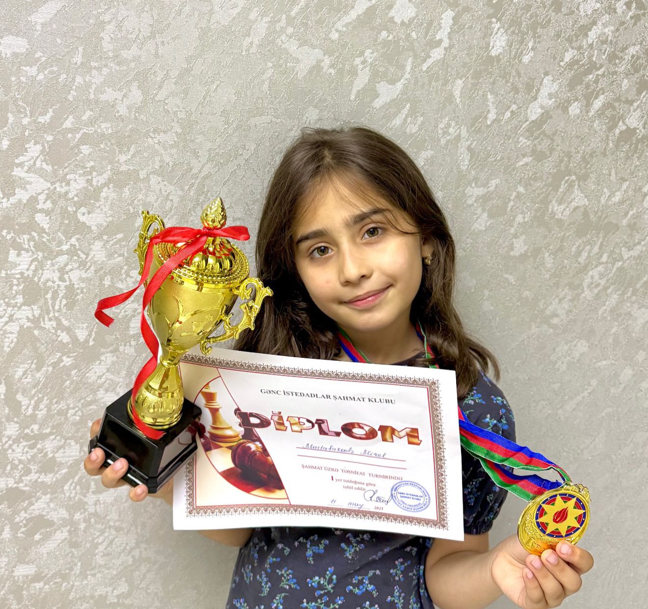 Gələcək arzusu elmlə məşğul olmaqdır - Çoxsaylı bacarıqları olan Mirelin uğur hekayəsi 