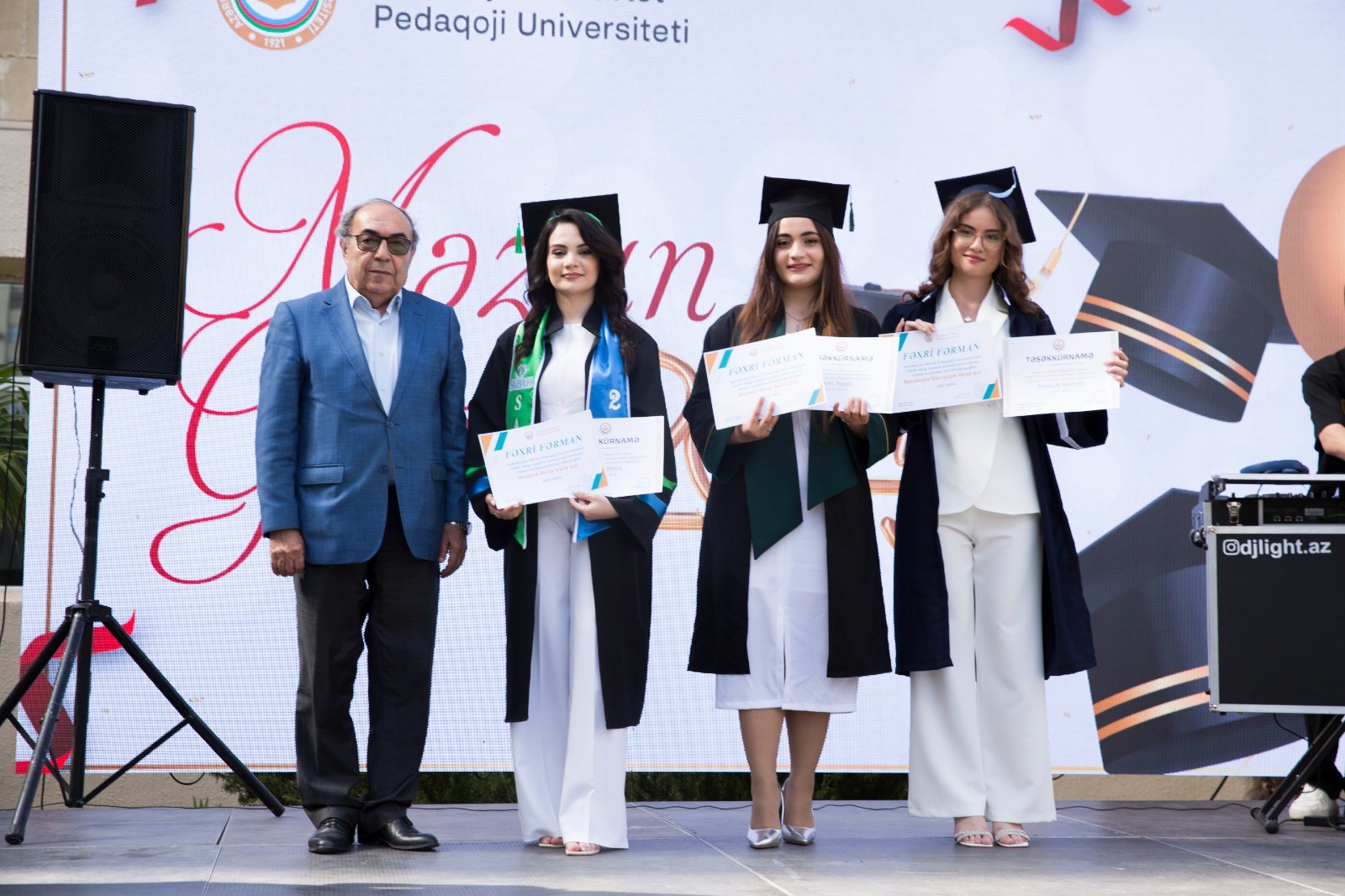 Gələcəyin müəllimləri məzun oldu: ADPU-da “Məzun günü”