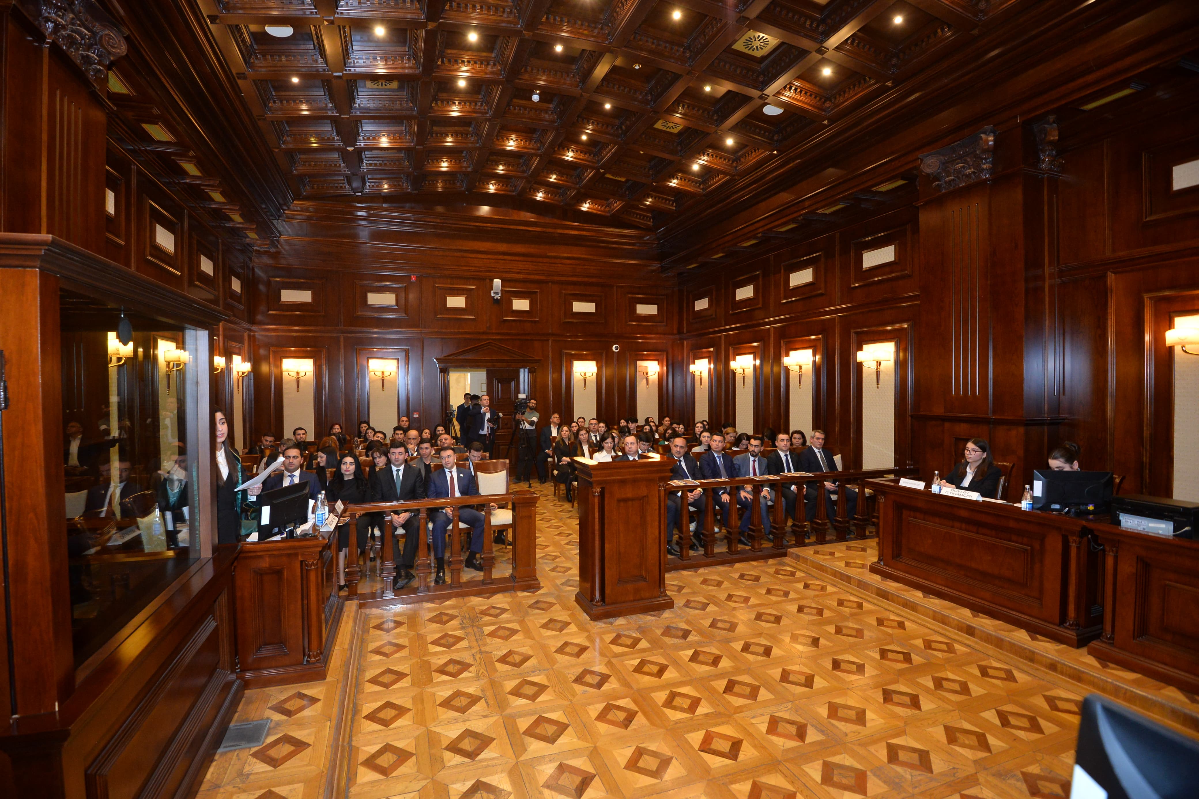 “Gənc Hüquq Müdafiəçiləri” məhkəmə müsabiqəsi qalibləri mükafatlandırılıb