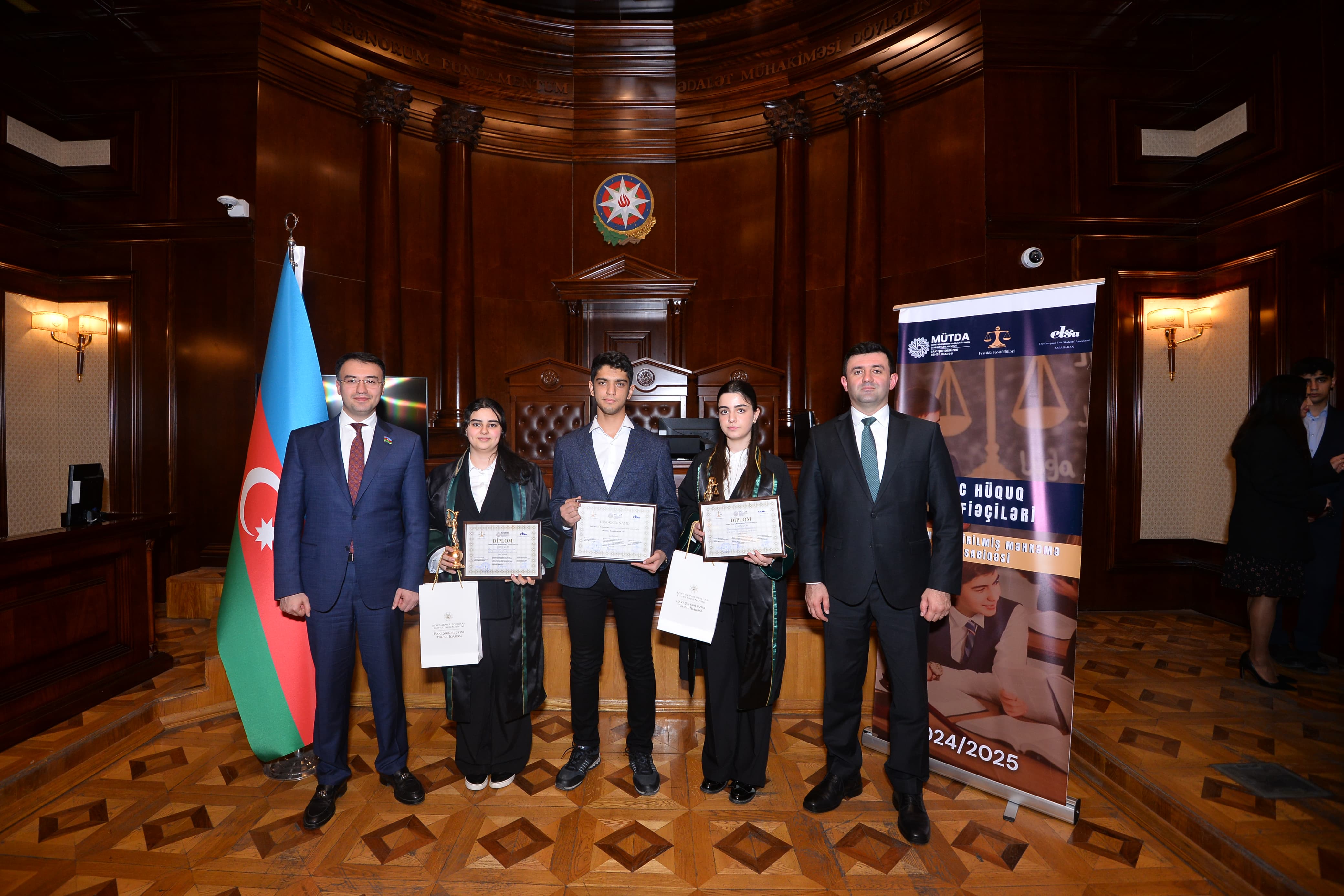 “Gənc Hüquq Müdafiəçiləri” məhkəmə müsabiqəsi qalibləri mükafatlandırılıb