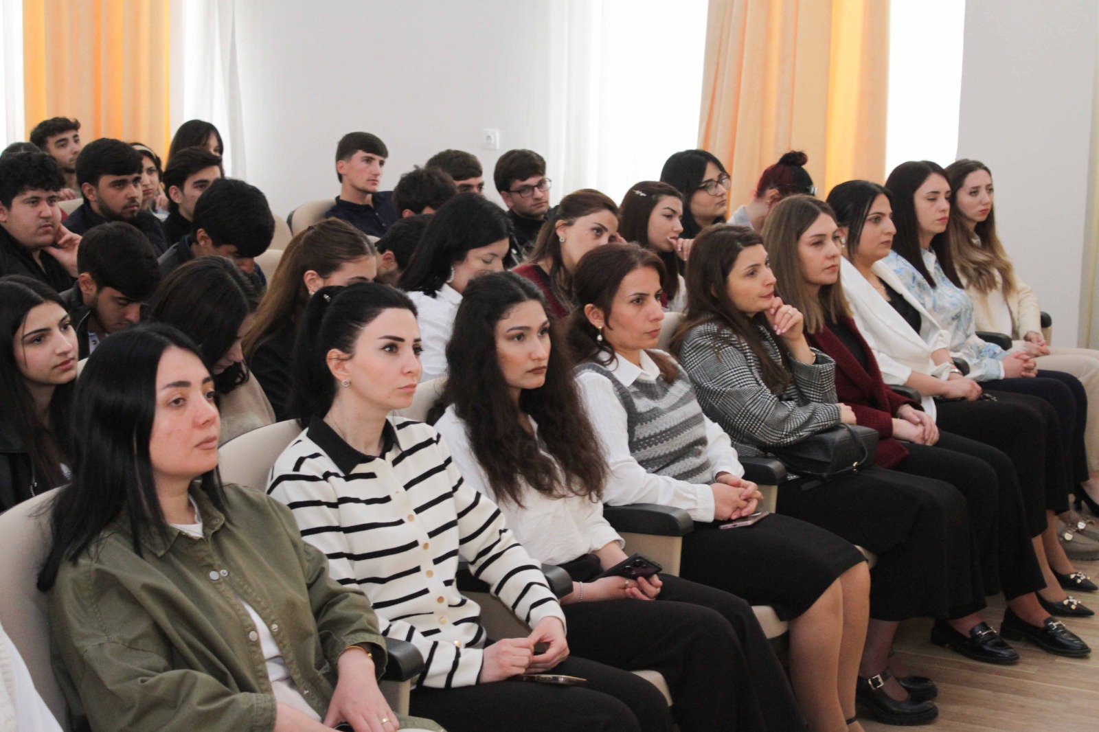 Gəncə Dövlət Aqrar Kollecində “Konstitusiya və Suverenlik İli”nə həsr olunan tədbir keçirilib