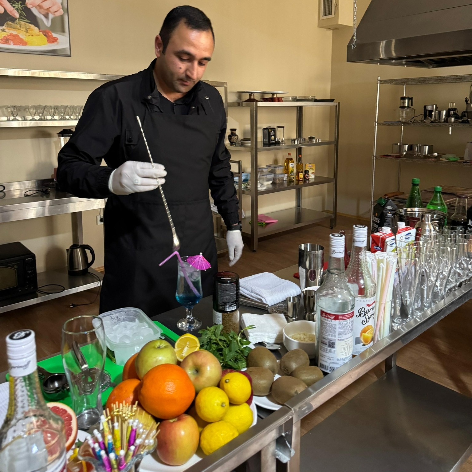 Gəncə Dövlət Peşə Təhsili Mərkəzində ofisiant və barmen ixtisasları təlimlər başa çatıb