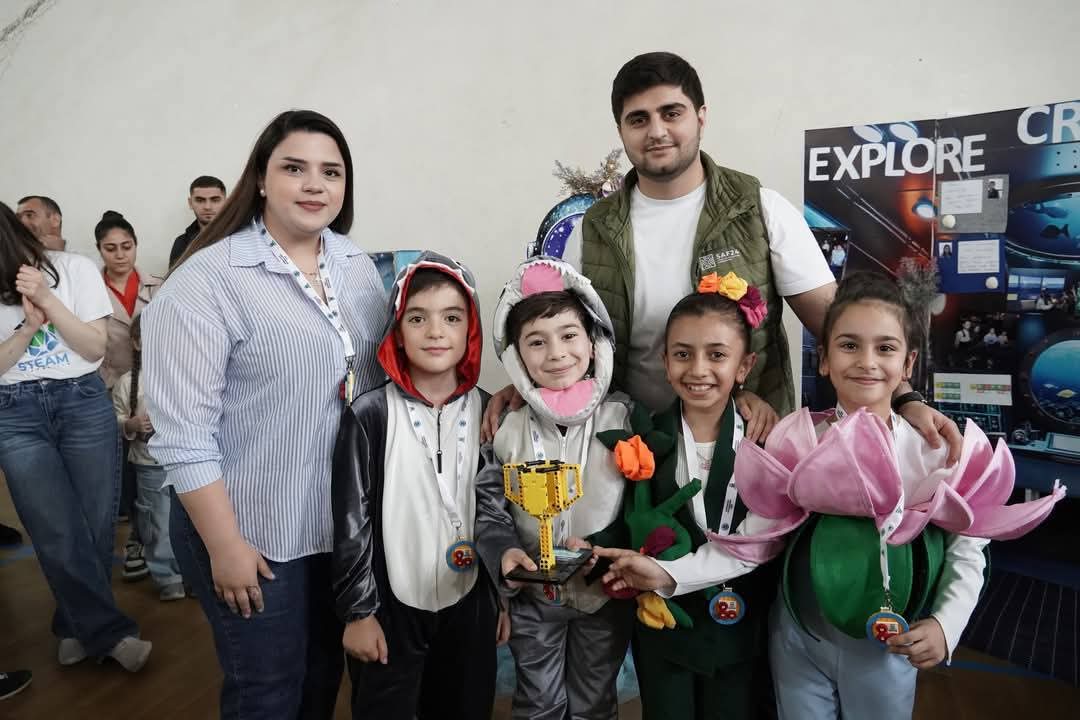 Gəncə məktəbliləri LEGO turnirində iki kubok qazandılar 