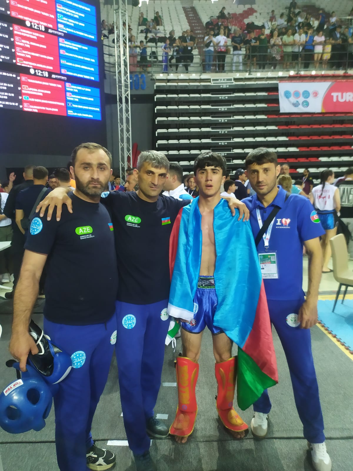 Gəncə məktəblisi kikboksinq üzrə beynəlxalq yarışın qalibi olub