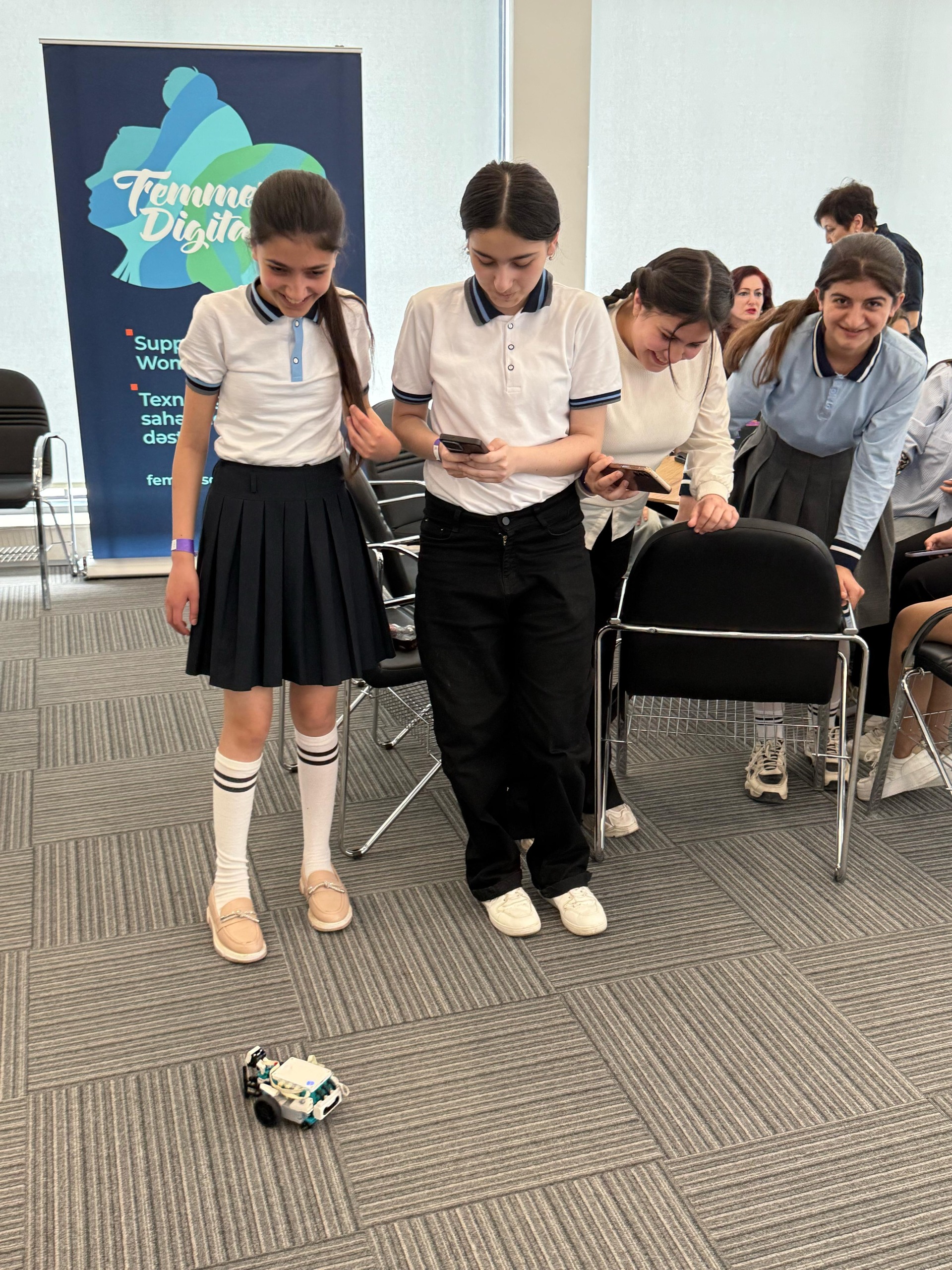 Gəncədə Beynəlxalq İKT-də Qızlar Gününə həsr olunmuş tədbir keçirilib