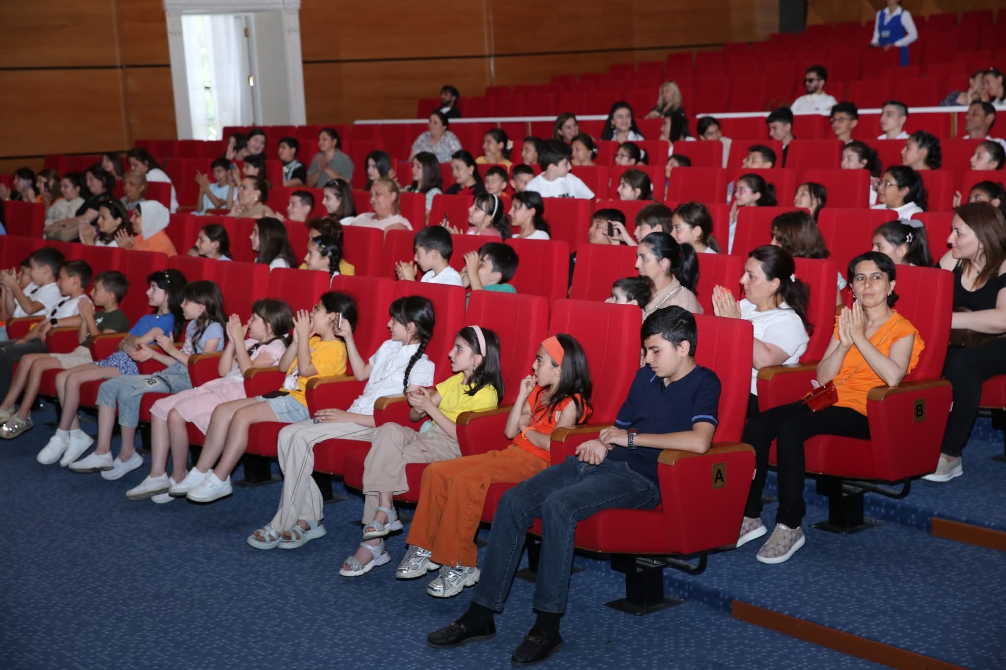 Gəncədə “Məktəblilər üçün teatr pedaqogikası” layihəsinə start verilib