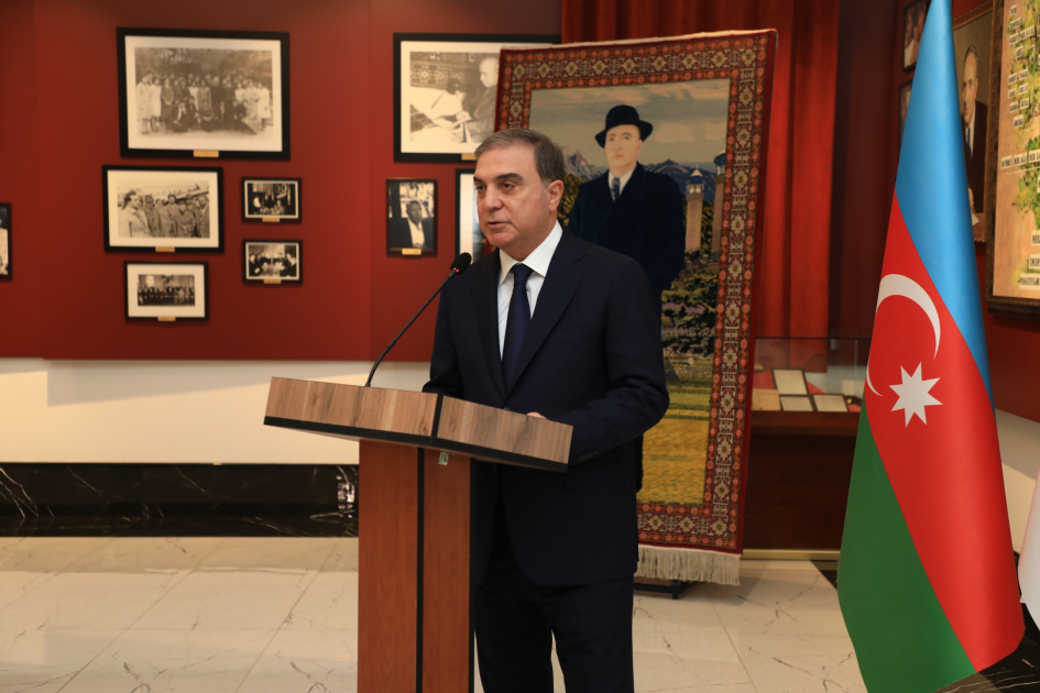 Gəncədə Mir Cəlal Paşayevin xatirəsi anılıb