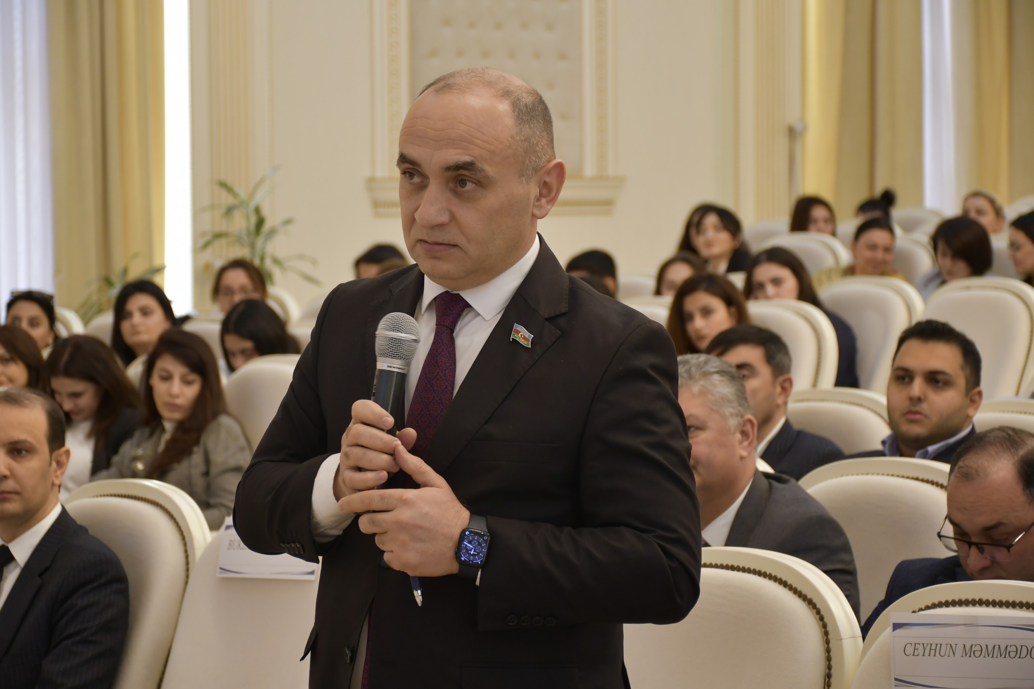 Gənclərin dünyasında süni zəkanın imkanları müzakirə olunub