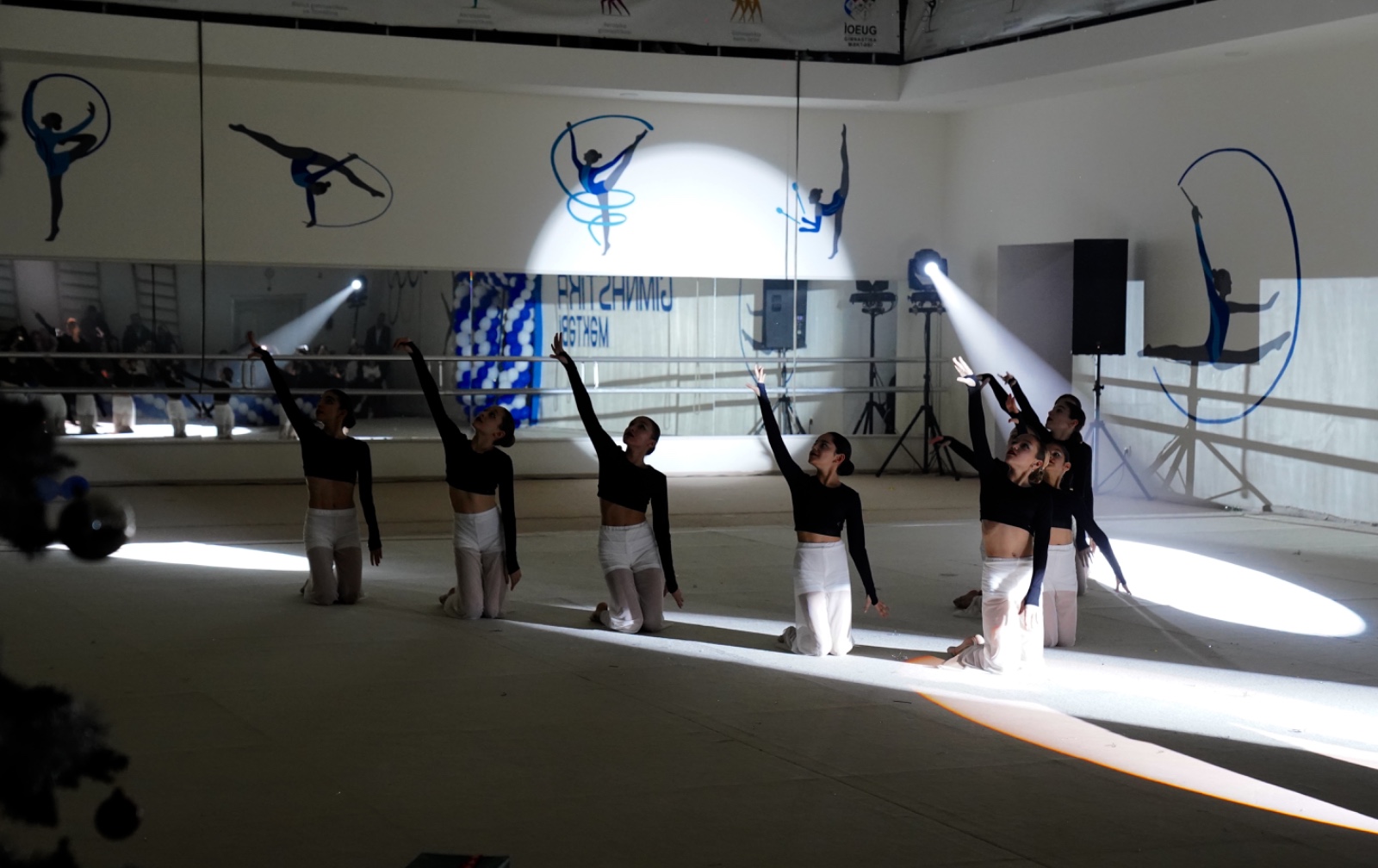 Gimnastika məktəbində "Elf diyarı" adlı tədbir keçirilib