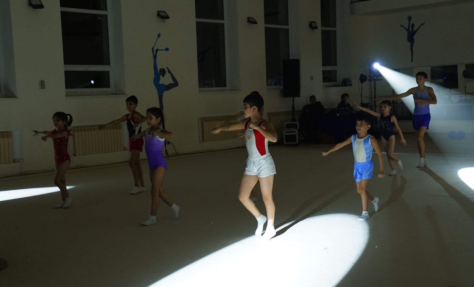 Gimnastika məktəbində "Elf diyarı" adlı tədbir keçirilib