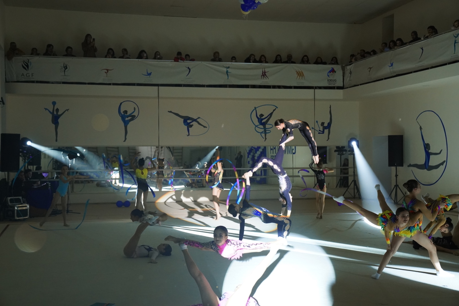 Gimnastika məktəbində "Elf diyarı" adlı tədbir keçirilib