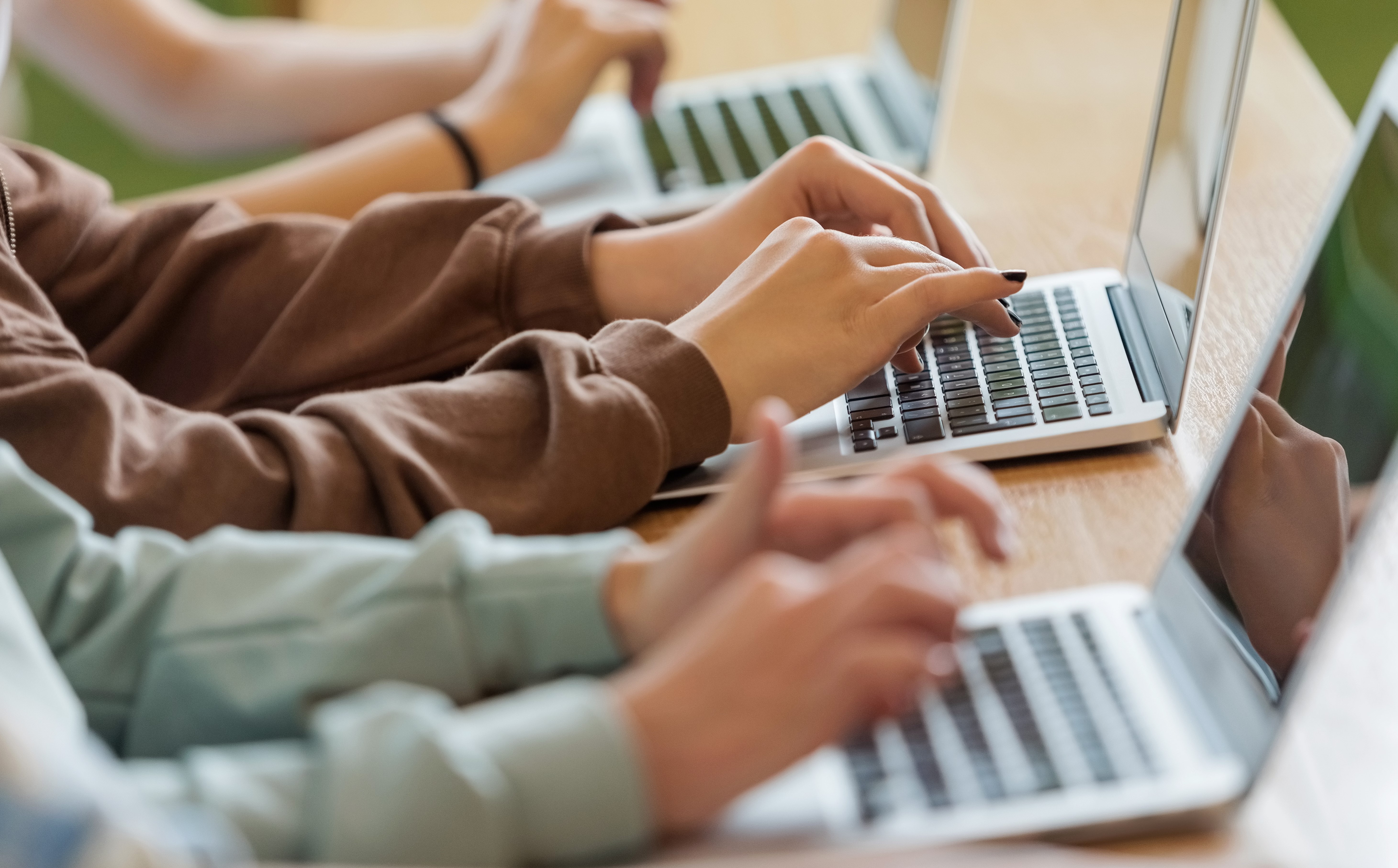 “Google” ABŞ-də 10 milyon tələbəyə süni intellekt dəstəyi göstərəcək