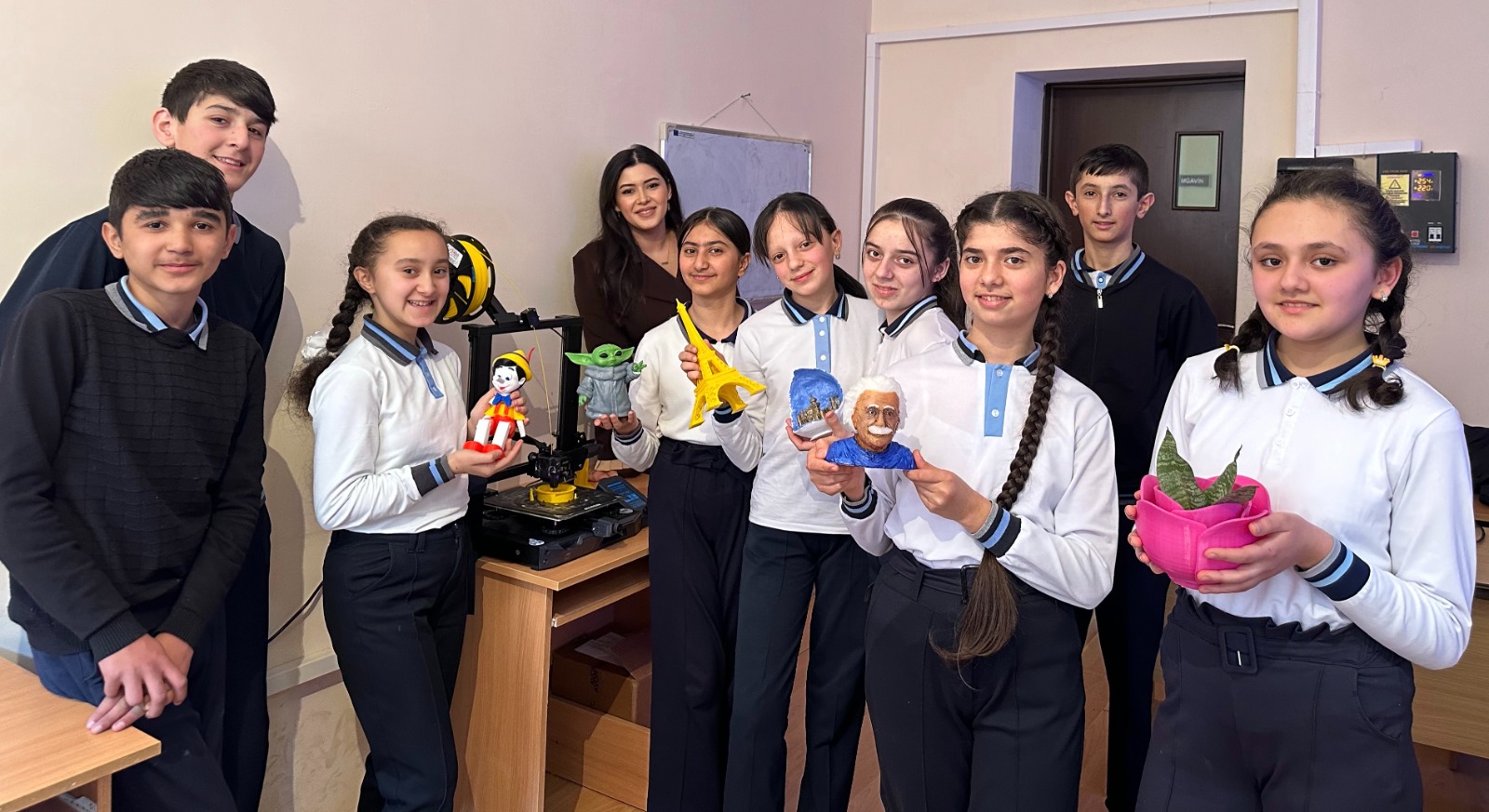 “Hansı printeri istədiyimi soruşanda inana bilmədim” – Özəl şirkətdən məktəbə dəstək 