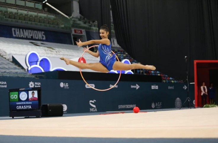 Həkim tövsiyəsi ilə gimnastikaya başladı, rəqsdə də uğur qazandı