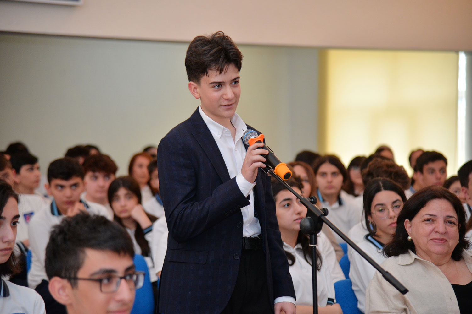 “Hər çıxışım mənim üçün bir imtahandır” – Xalq artisti Alim Qasımov