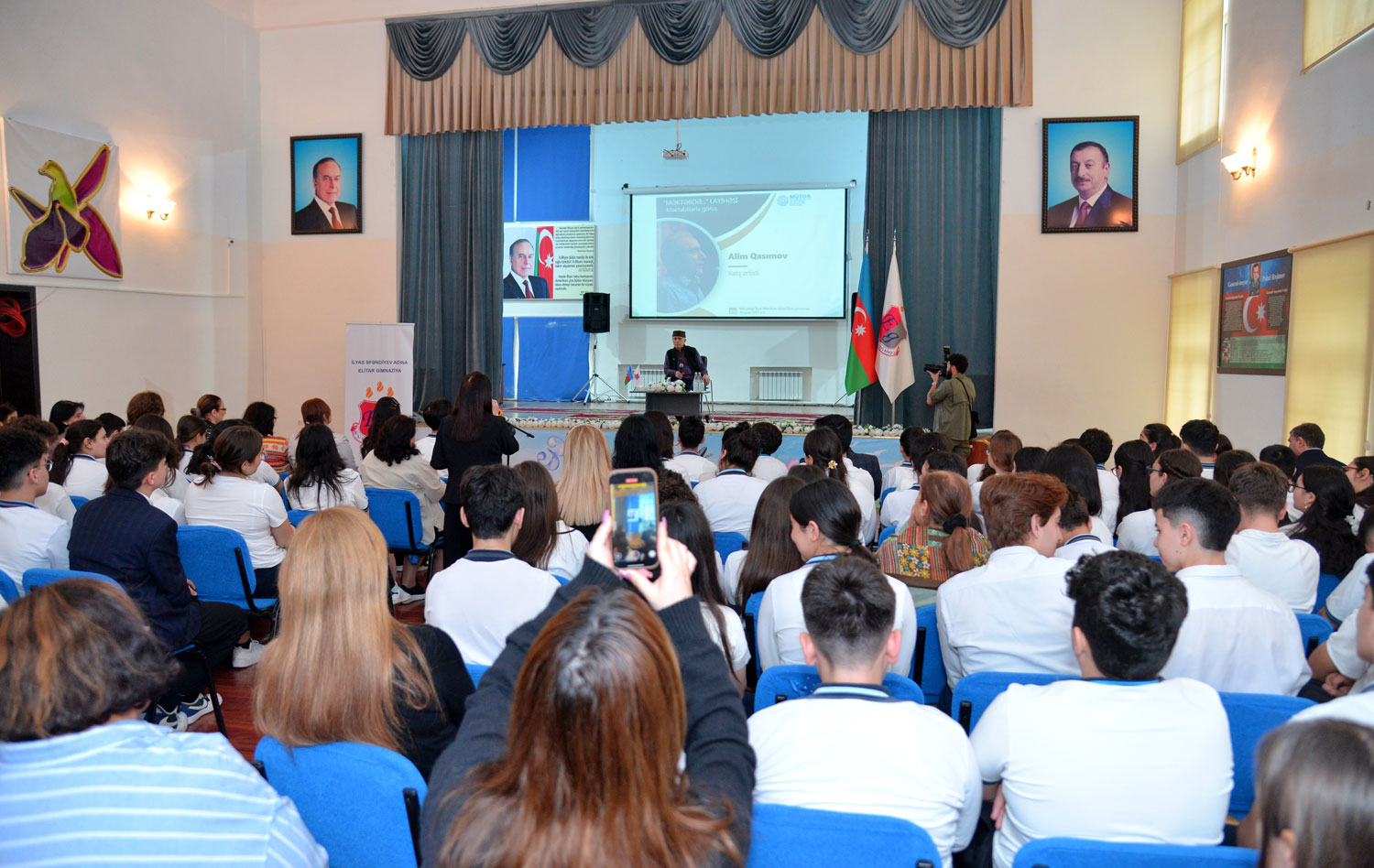 “Hər çıxışım mənim üçün bir imtahandır” – Xalq artisti Alim Qasımov