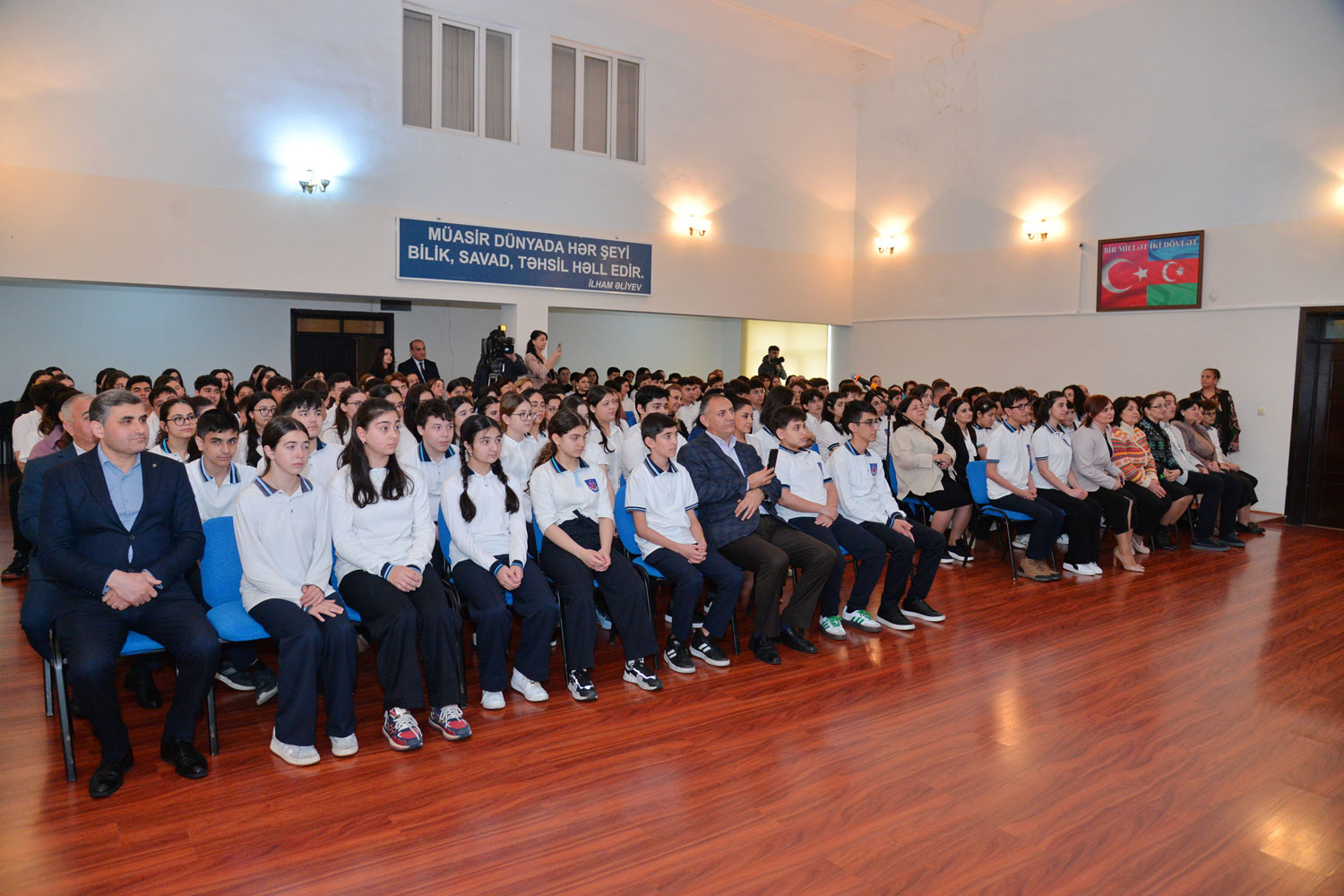 “Hər çıxışım mənim üçün bir imtahandır” – Xalq artisti Alim Qasımov