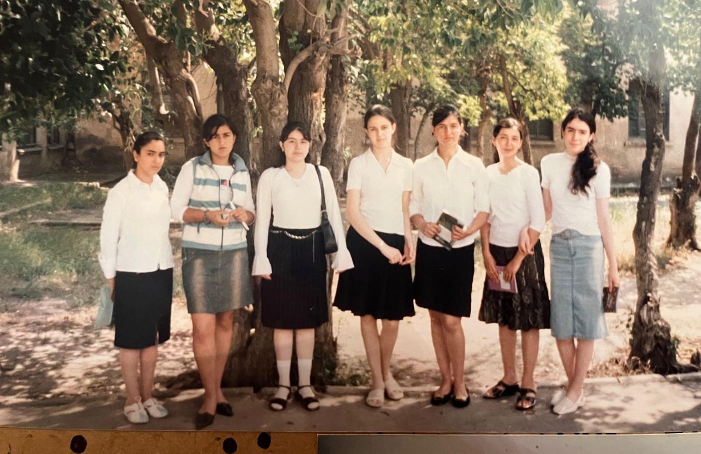 “Hər şey yaxşı olacaq” cümləsi o anları yadıma saldı - Hökümə müəllim və sinif yoldaşlarının xatirələrində  