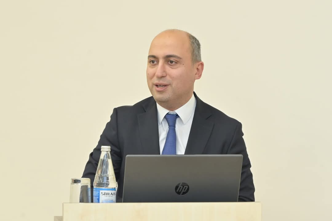 Hesablama Palatasının sədri Qarabağ Universitetinin tələbələrinə mühazirə deyib