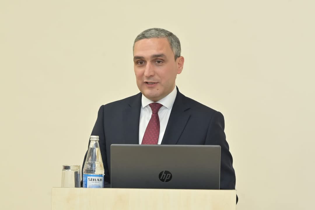 Hesablama Palatasının sədri Qarabağ Universitetinin tələbələrinə mühazirə deyib