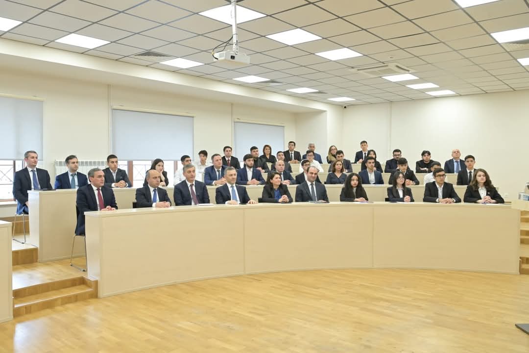 Hesablama Palatasının sədri Qarabağ Universitetinin tələbələrinə mühazirə deyib