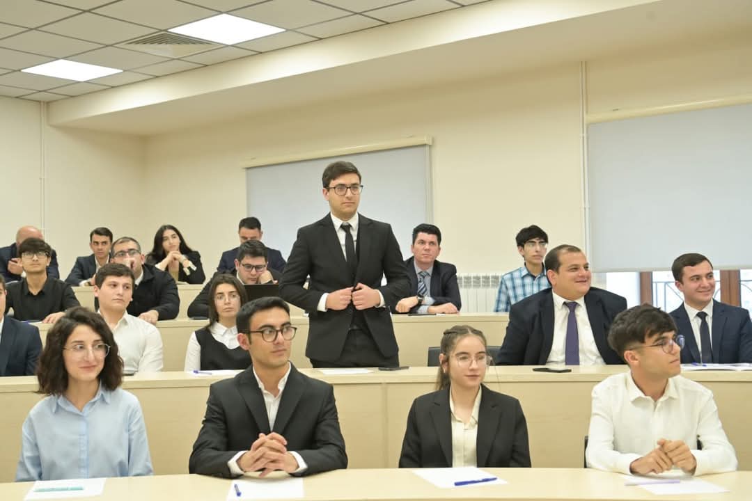 Hesablama Palatasının sədri Qarabağ Universitetinin tələbələrinə mühazirə deyib