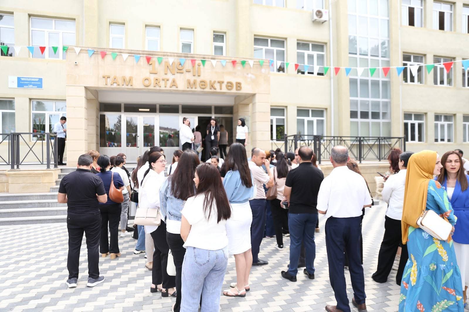 “Həyəcan olmasa, hər şey uğurlu olar” – Sumqayıtdakı İmtahan Mərkəzindən - REPORTAJ 