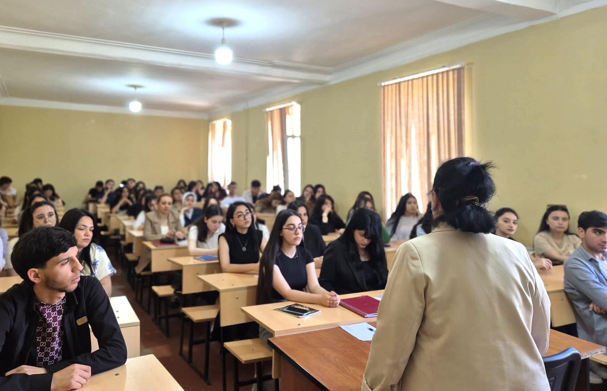 Hüquqlarımızı necə dərk edirik? - Tələbə və müəllimlərin fikirləri 