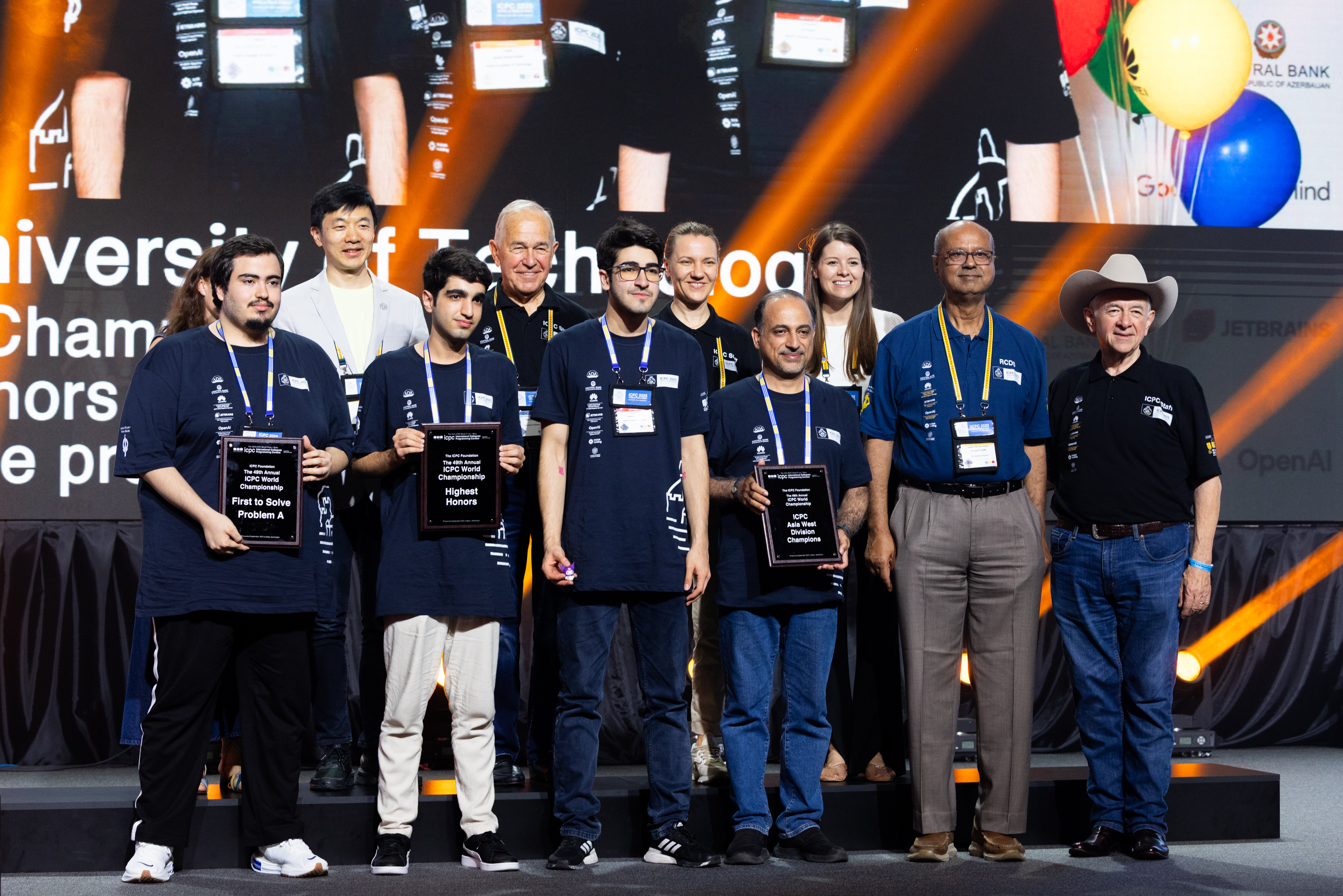 ICPC dünya finalının bağlanış və mükafatlandırılma mərasimi keçirilib