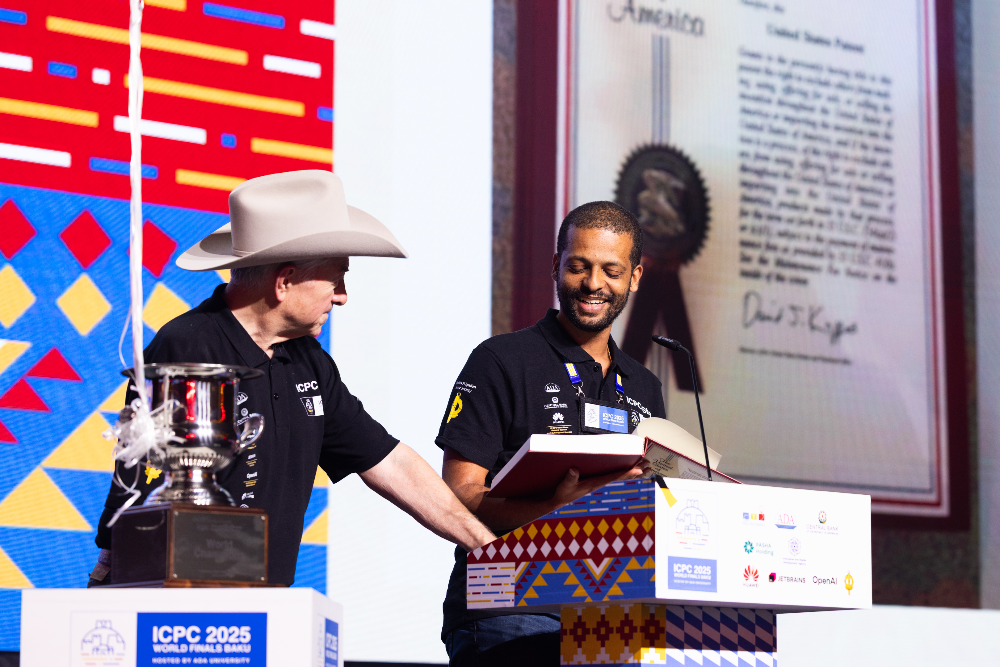 ICPC dünya finalının bağlanış və mükafatlandırılma mərasimi keçirilib