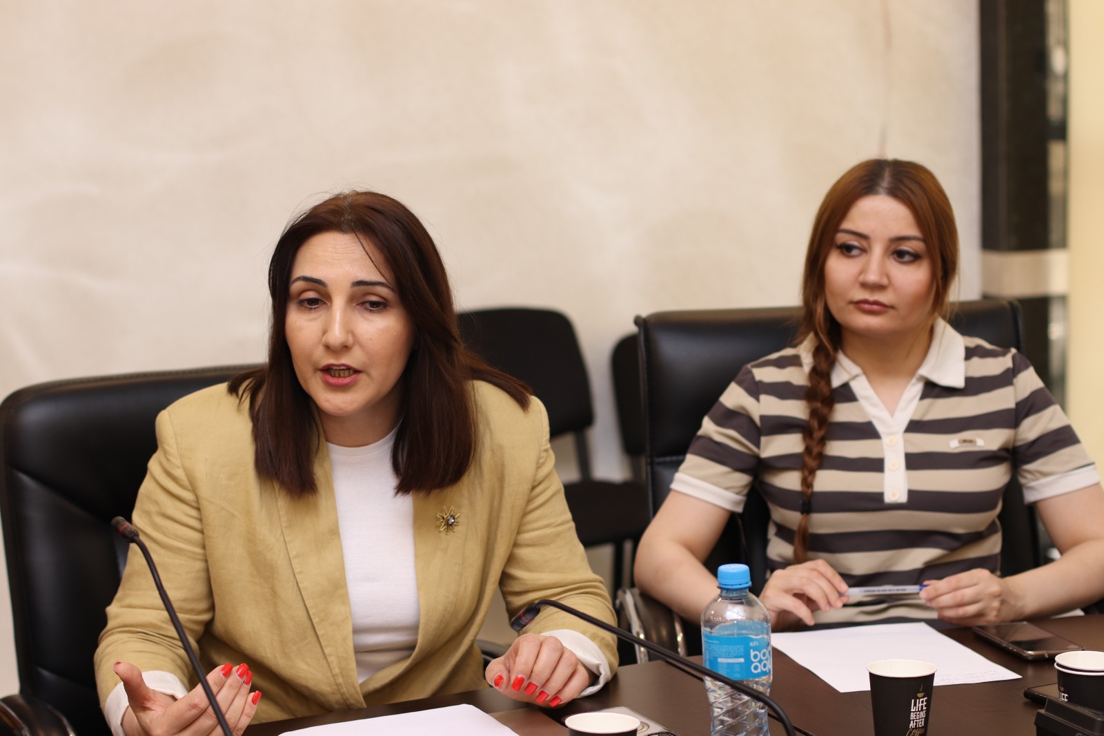 İctimai Şuranın üzvləri ilə məktəb direktorları arasında görüş keçirilib