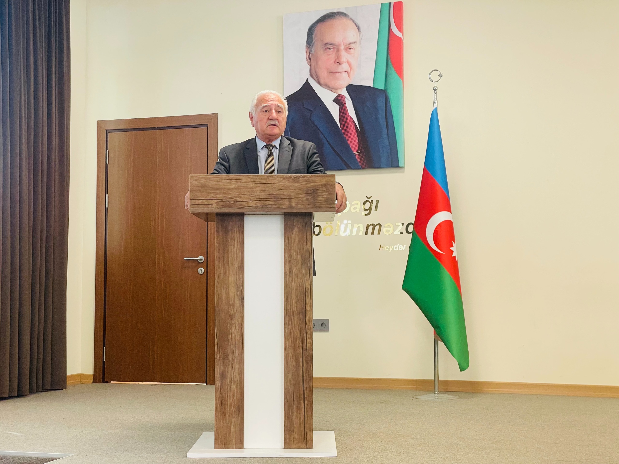 İctimai Şuranın üzvləri müəllim və şagirdlərlə görüşüblər