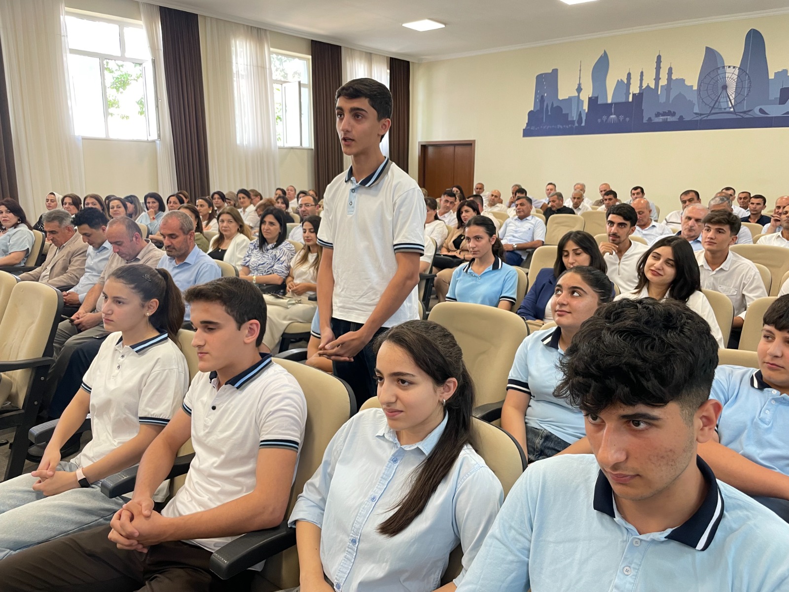 İctimai Şuranın üzvləri müəllim və şagirdlərlə görüşüblər