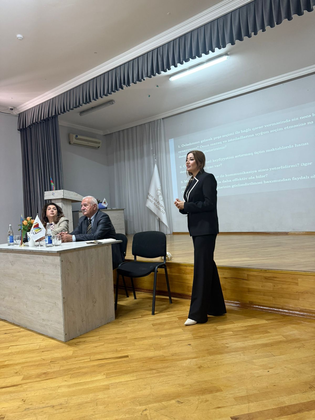 İctimai Şuranın üzvləri valideynlərlə görüşüblər