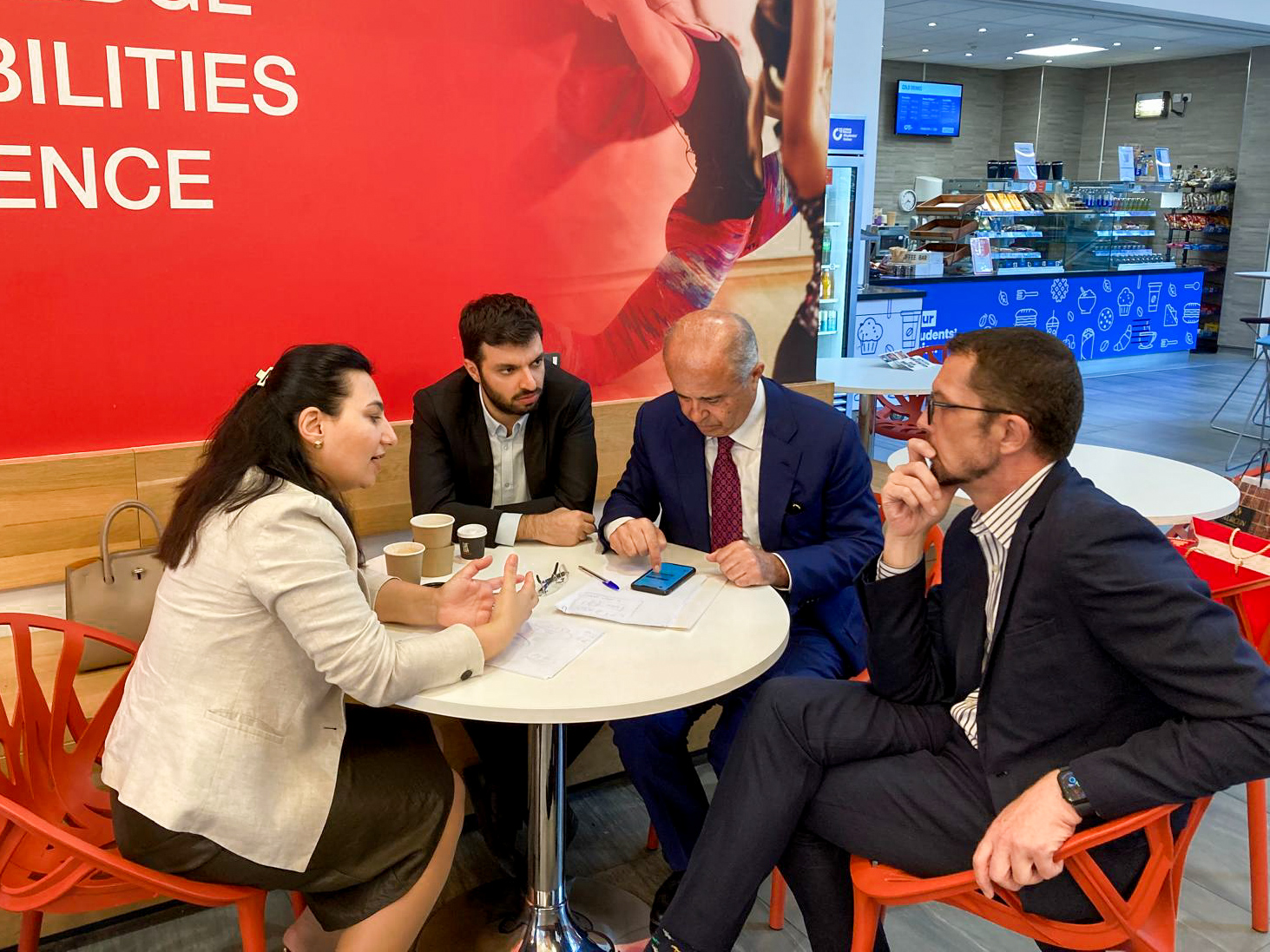 İdman Akademiyası ilə Koventri Universiteti arasında yeni birgə proqramlar müzakirə edilib