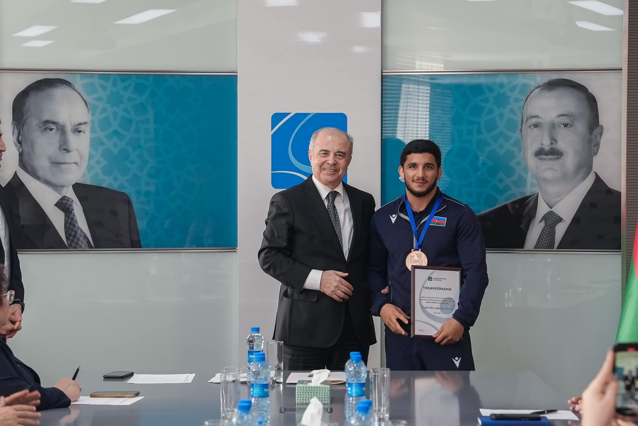 İdman Akademiyasında güləş üzrə yüksək nəticə göstərmiş tələbələrlə görüş keçirilib