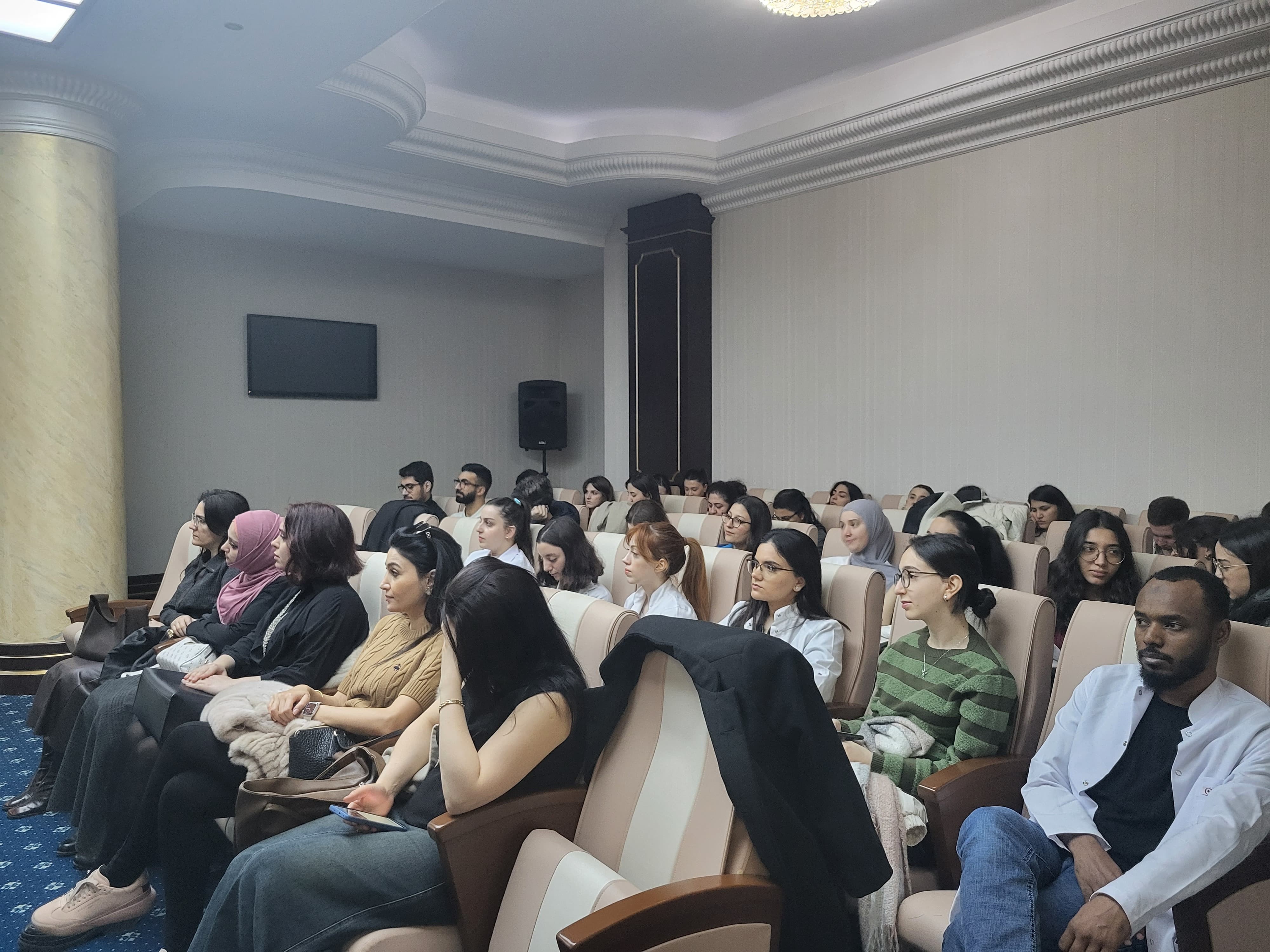 İdman Akademiyasının əməkdaşları ATU-nun rezidentləri ilə görüşüb