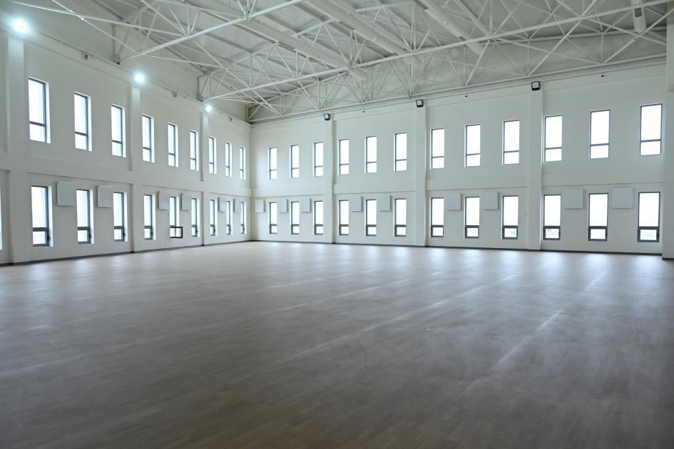 İlham Əliyev Ağdam şəhər 1 nömrəli tam orta məktəbdə aparılan tikinti işləri ilə tanış olub